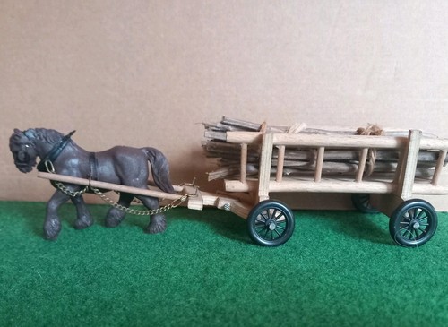 Altes holzspielzeug x pferd - altes, holzspielzeug,