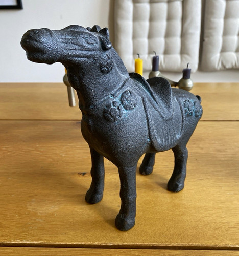 Alte pferdefigur aus gusseisen - alte,